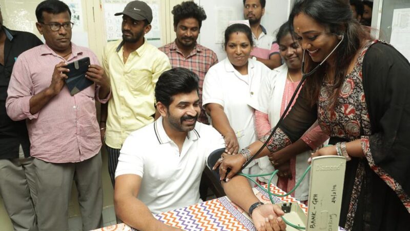 ஆதரவற்ற குழந்தைகளுடன் பிறந்த நாள் கொண்டாடிய அருண்விஜய் !