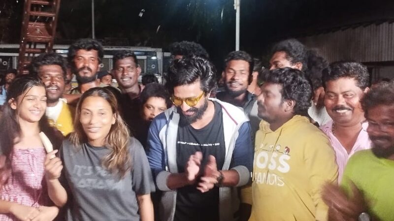 விஜய் டிவி டூ வெள்ளித்திரை – காமெடியில் கலக்கும் “பழைய ஜோக்” தங்கதுரை!