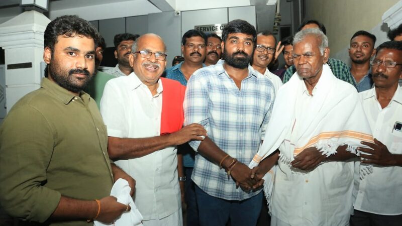 “யாதும் ஊரே யாவரும் கேளிர்” படத்துக்கு கம்யூனிஸ்ட் தலைவர்கள் பாராட்டு!