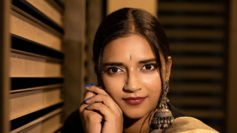 இனி நெகடிவ் கதாபாத்திரங்களுக்குத்தான் முக்கயத்துவம் தரப்போகிறேன்” ; வசுந்தரா அதிரடி!