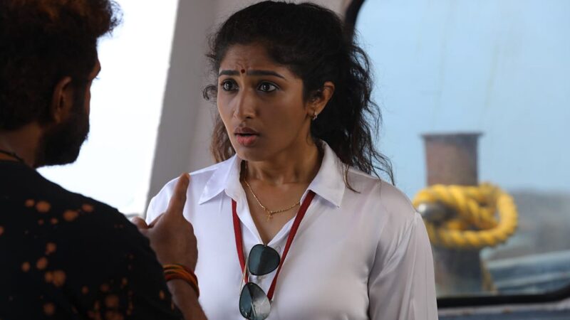 ‘வணங்கான்’ படப்பிடிப்பு ஒரு மாஸ்டர் கிளாஸ் போல இருந்தது” ; நாயகி ரோஷினி பிரகாஷ் பிரமிப்பு!