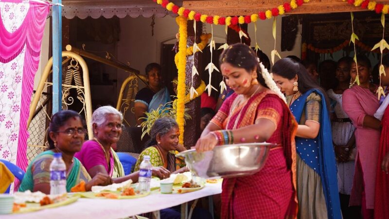 ரசிகர்களுக்கு விருந்து வைத்துக் கொண்டாடிய, விஜய் டிவி !!