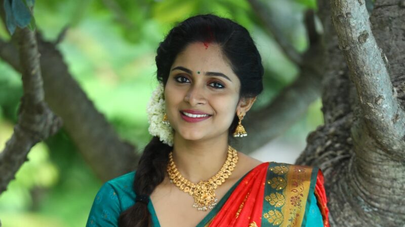 உணர்வுப்பூர்வமான அதேசமயம் அழகான ரொமான்ஸ் படம்தான் ‘பிரேக்ஃபாஸ்ட்'”- நடிகை ரோஸ்மின்!